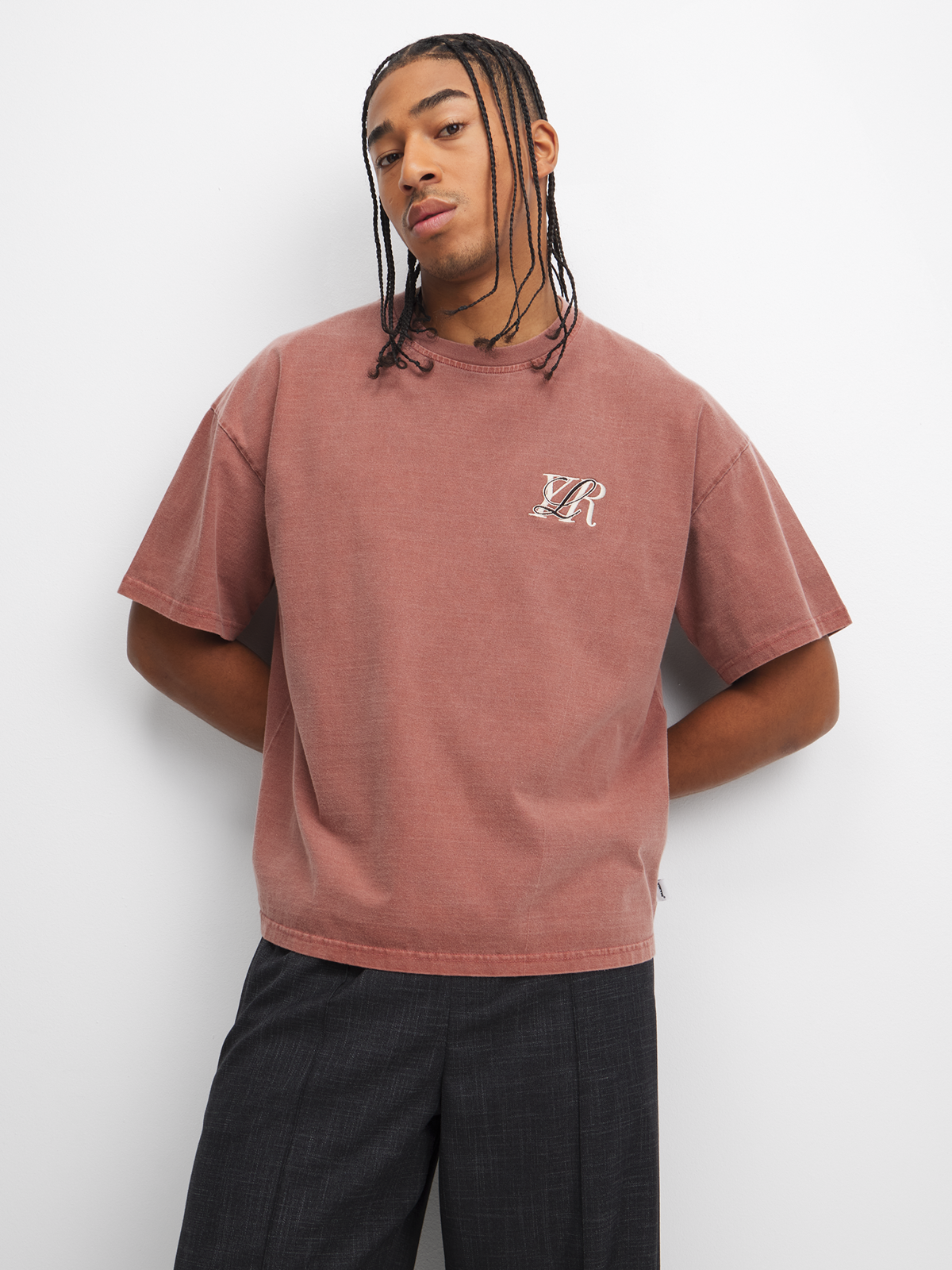 YARNS Luxury Resort Tshirt - Brick